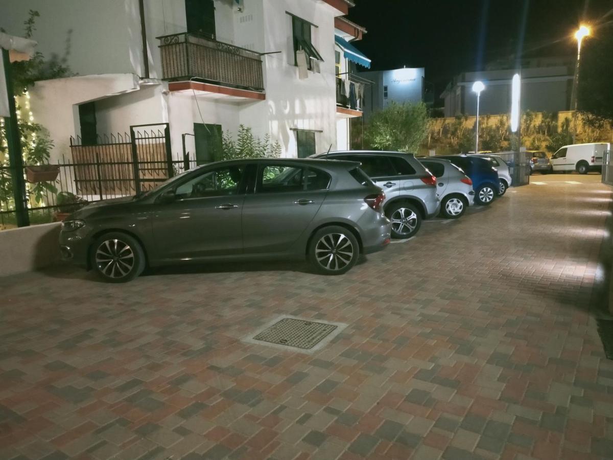 B&B Hotel Costa Azzurra 斯波托尔诺 外观 照片