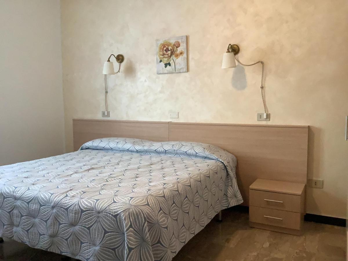 B&B Hotel Costa Azzurra 斯波托尔诺 外观 照片
