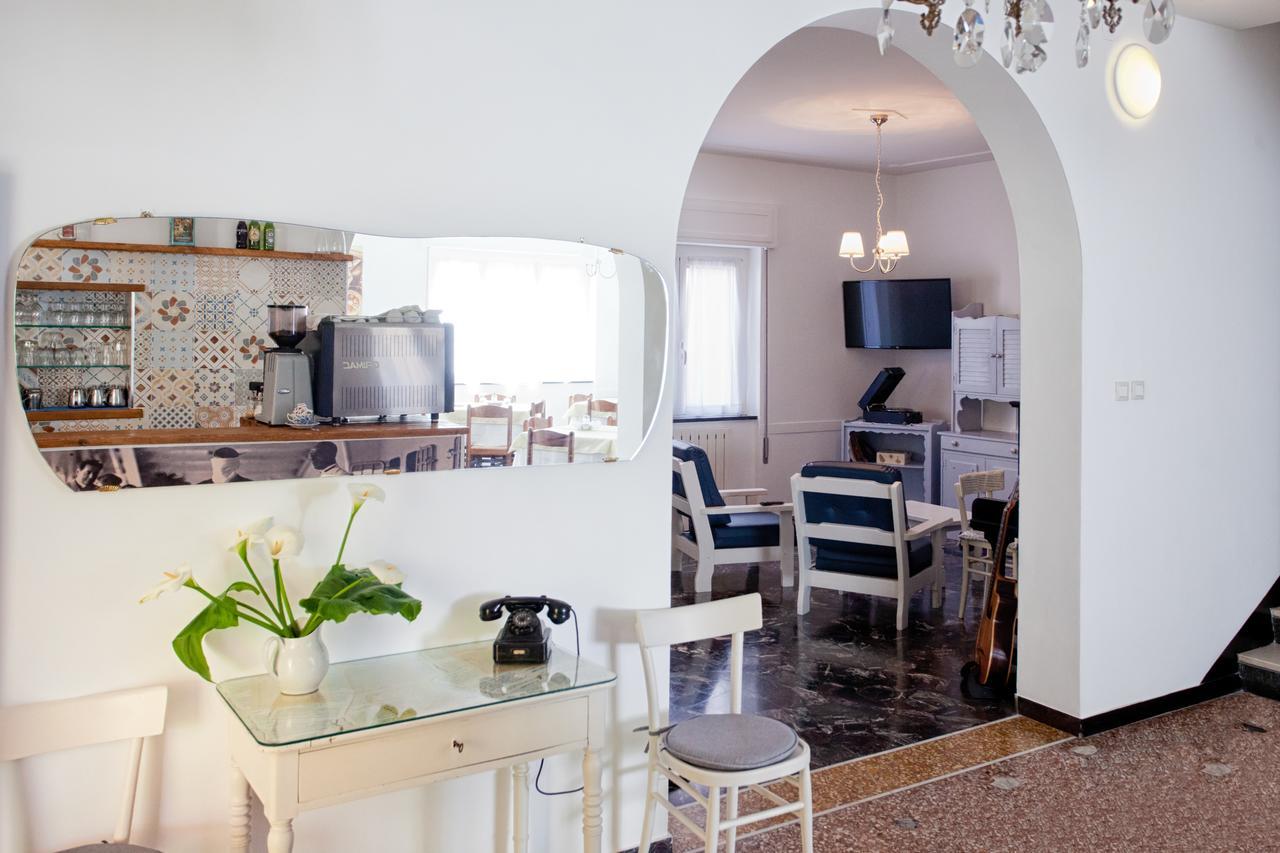 B&B Hotel Costa Azzurra 斯波托尔诺 外观 照片